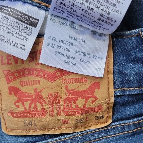 Levi's 541 Blue Straight Jeans Classic Everyday Size 36 - Picture 7 of 10